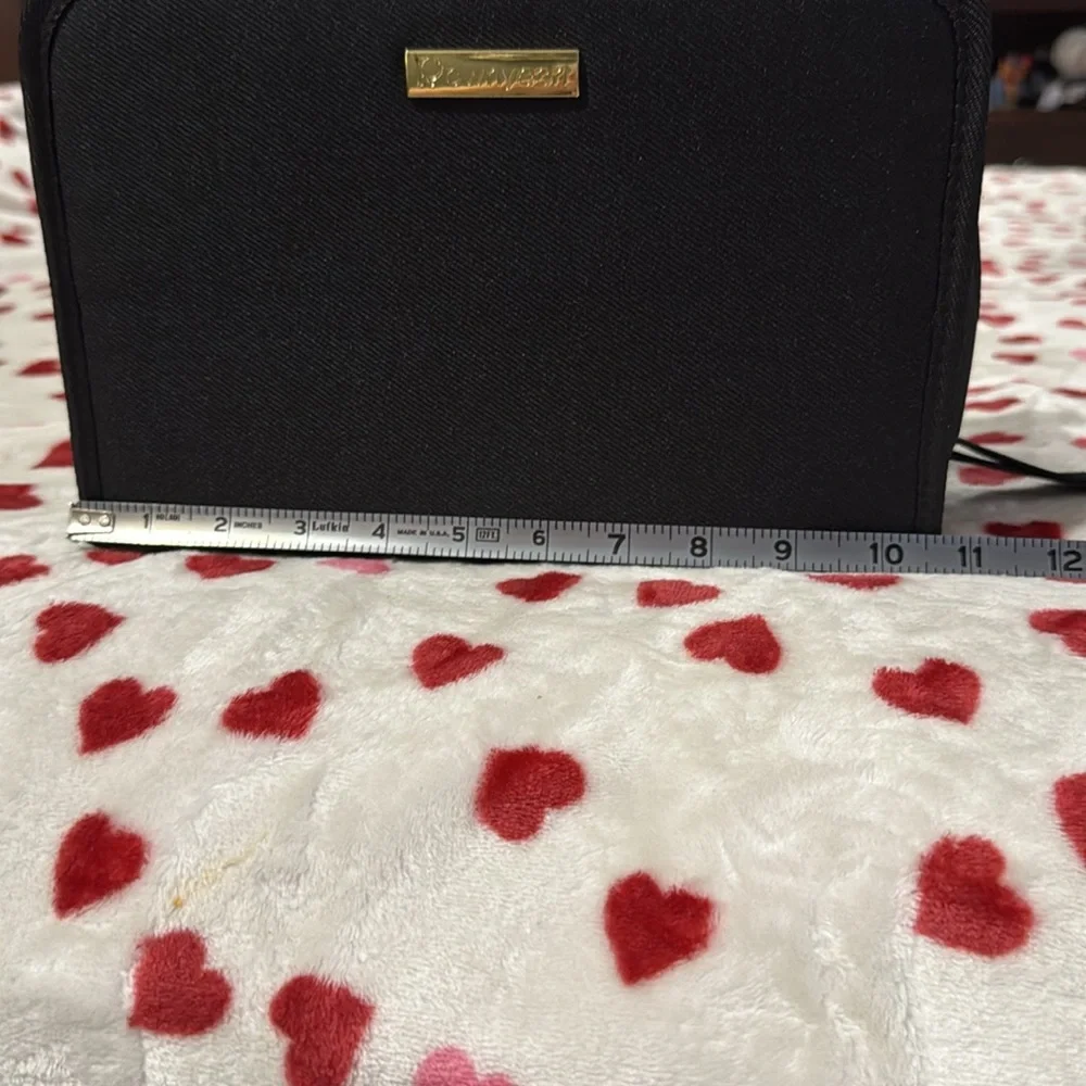 Rownyeon Travel case, organizer! Markers, lipsticks, essential oils & more! New!